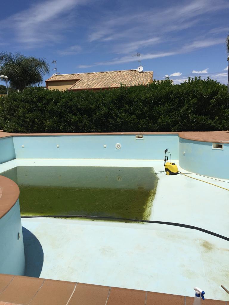 Squadra Sicil Impianti in cantiere a Cefalù